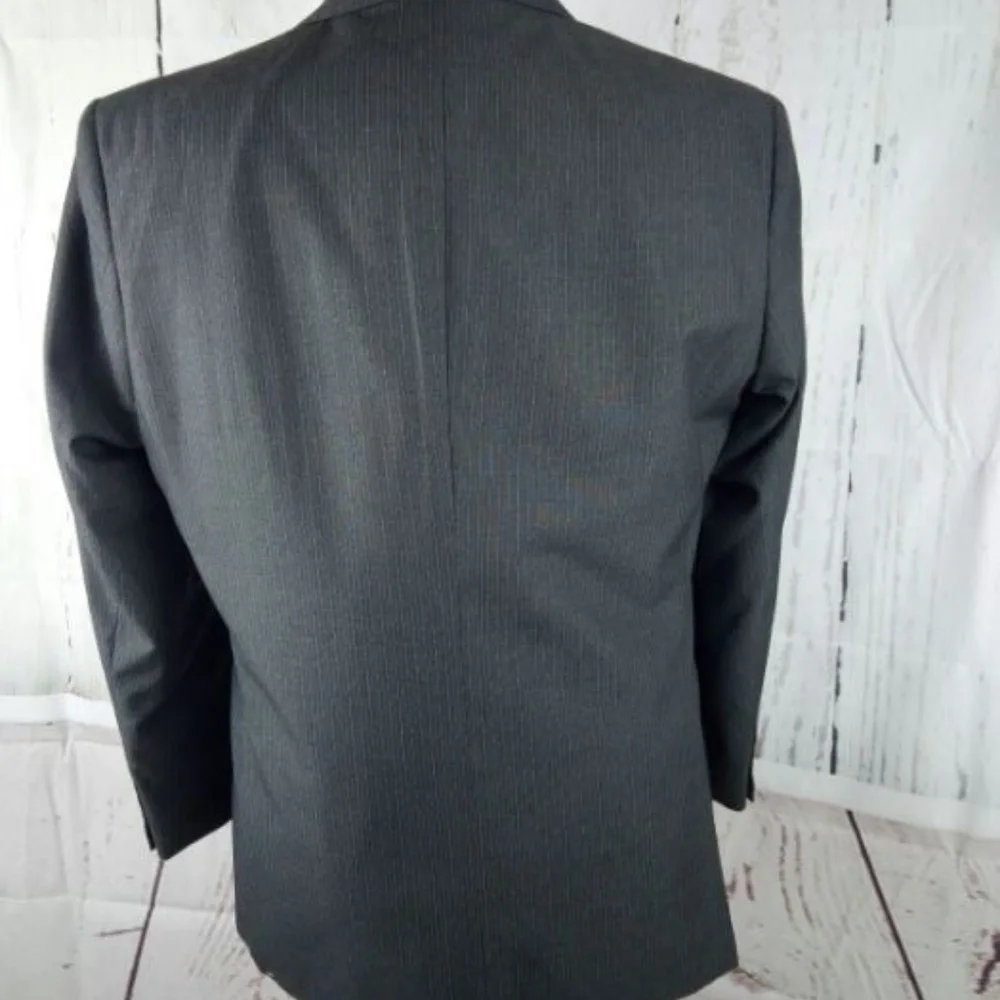 Haggar 42S Gray Pinstripe 2pc Suit Tailored Fit